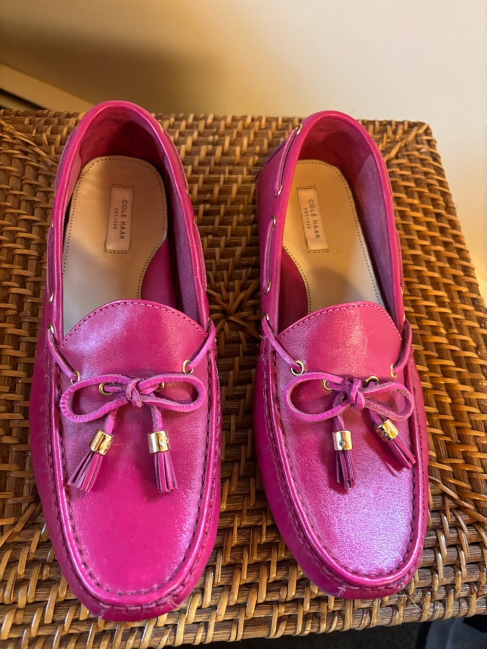 NWOT Cole Haan Pink Tassel Driving Loafers, size 8 - Picture 3 of 8